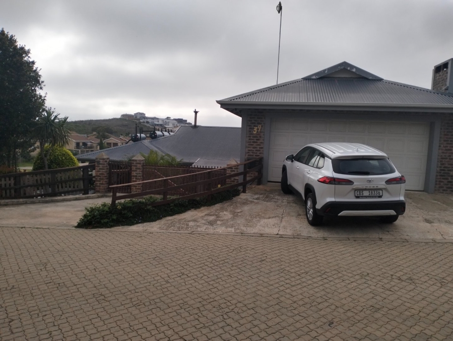To Let 5 Bedroom Property for Rent in Island View Western Cape